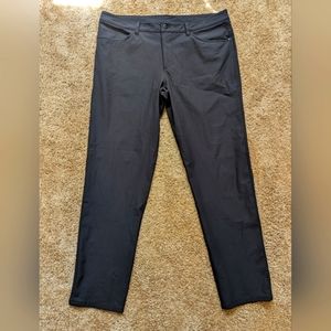 Lululemon ABC Classic sz 36